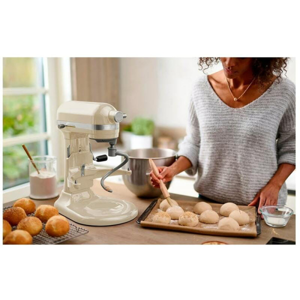 Кухонна машина KitchenAid Artisan 5KSM60SPXEAC Creamy