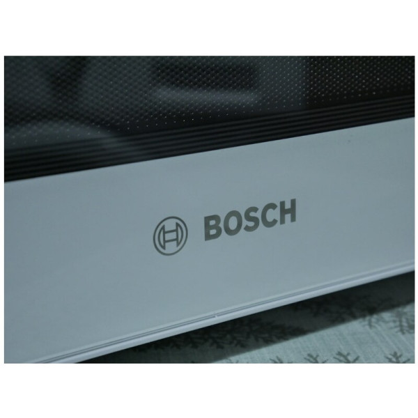 Мікрохвильова піч Bosch FEL023MS1
